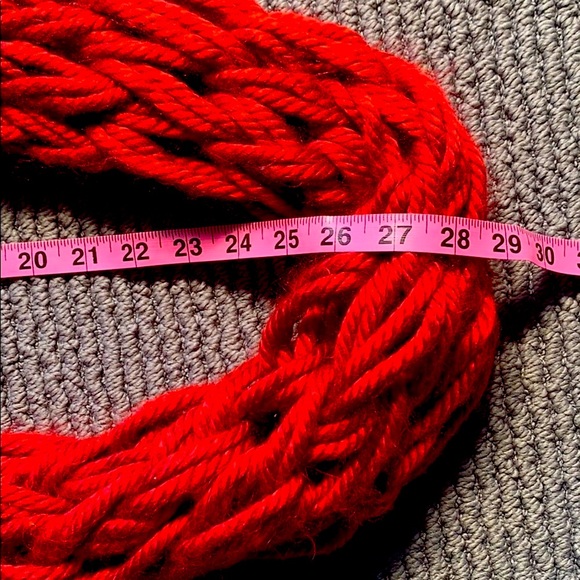 Hand knit shall - Picture 6 of 7